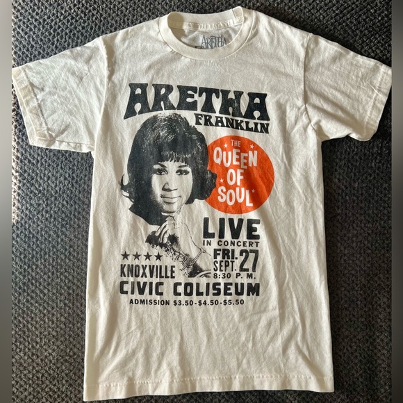 Tops - NWOT Aretha Franklin Short Sleeve Graphic Tee